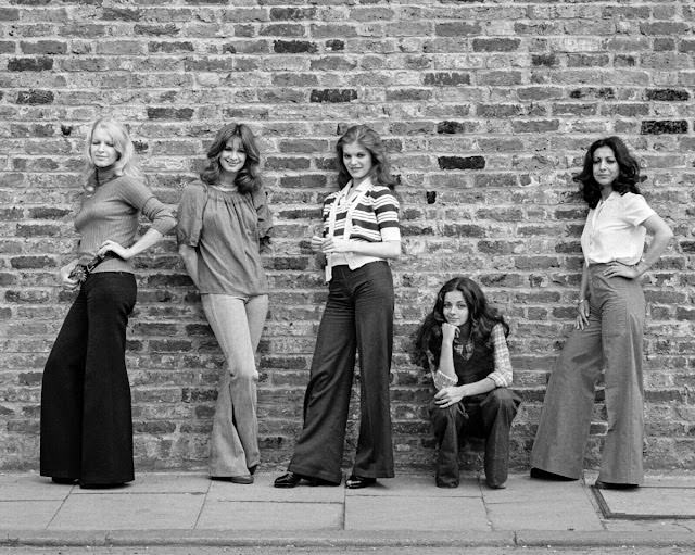 Discover Pan’s People: The Dance Phenomenon of the ’70s British TV – Dive into Exclusive, Vintage Photos