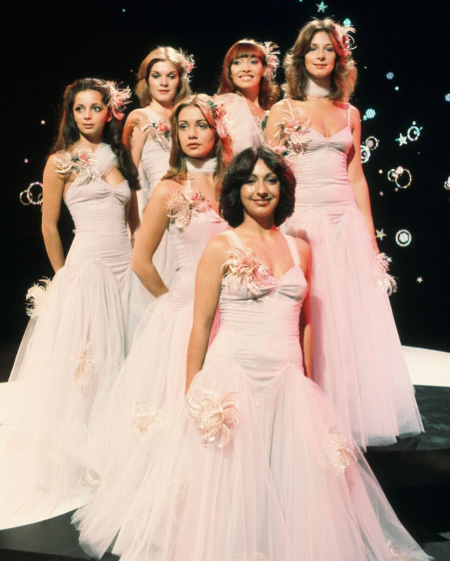 Discover Pan’s People: The Dance Phenomenon of the ’70s British TV – Dive into Exclusive, Vintage Photos