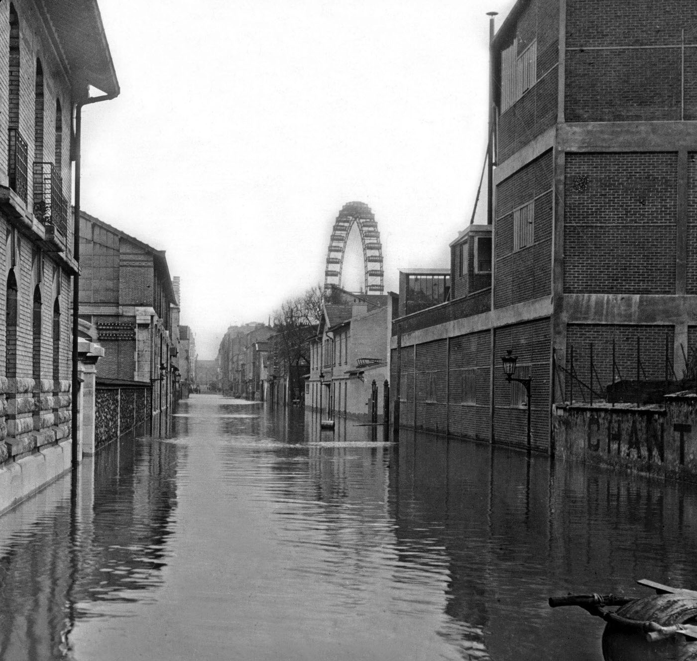#15 Flooding in Paris by rue de la federation following Seine river flood, 1910.