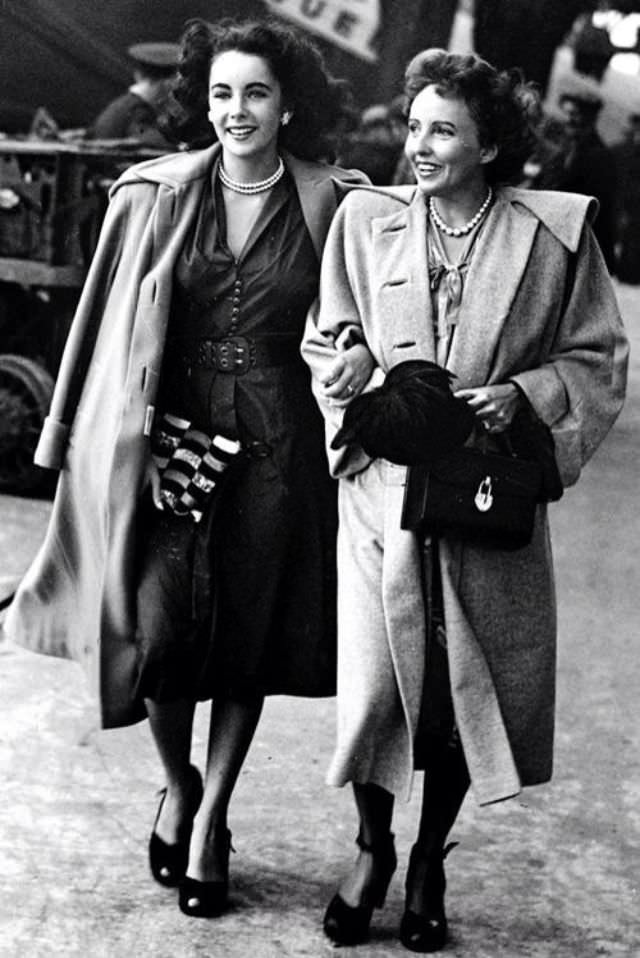 #7 Sara Sothern with her daughter Elizabeth Taylor, circa 1947