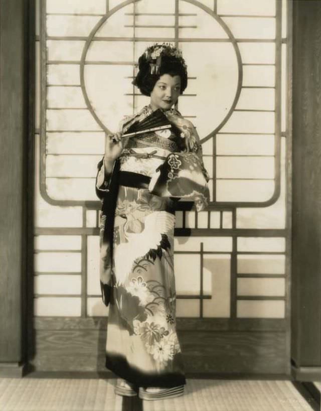 Sylvia Sidney and Her Unforgettable Performance in “Madame Butterfly” 1932 Movies &; TV