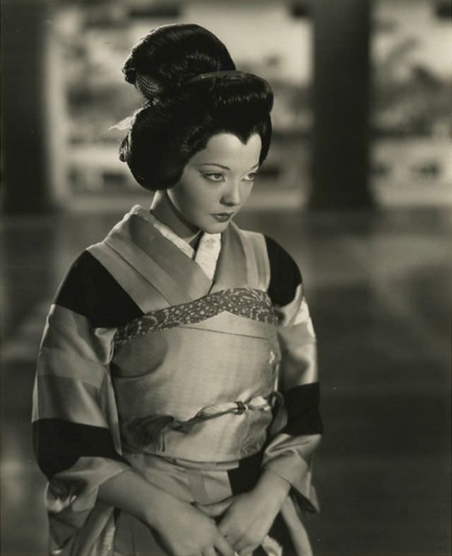 Sylvia Sidney and Her Unforgettable Performance in “Madame Butterfly” 1932 Movies &; TV