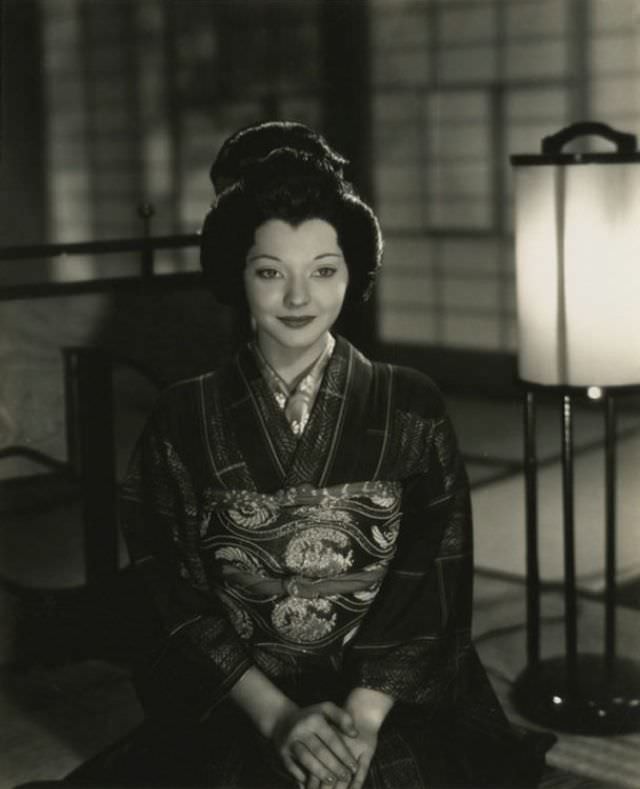Sylvia Sidney and Her Unforgettable Performance in “Madame Butterfly” 1932 Movies &; TV