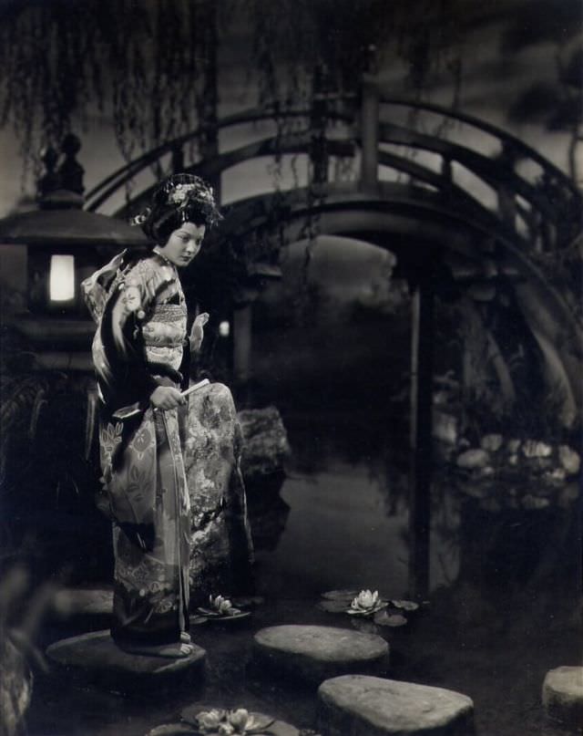 Sylvia Sidney and Her Unforgettable Performance in “Madame Butterfly” 1932 Movies &; TV