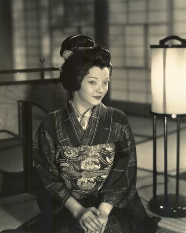 Sylvia Sidney and Her Unforgettable Performance in “Madame Butterfly” 1932 Movies &; TV
