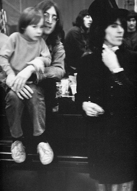 A Nostalgic Dive into the photos from The Rolling Stones Rock N’ Roll Circus Music