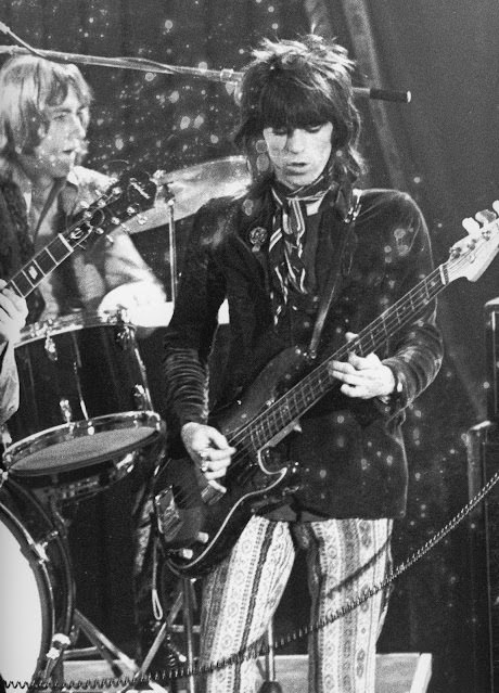 A Nostalgic Dive into the photos from The Rolling Stones Rock N’ Roll Circus Music