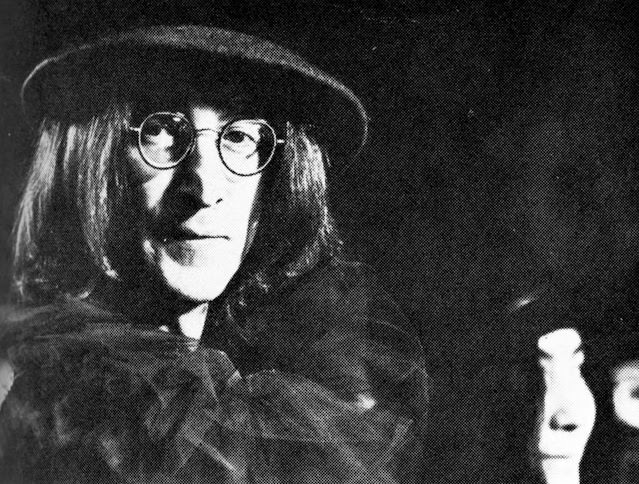 A Nostalgic Dive into the photos from The Rolling Stones Rock N’ Roll Circus Music