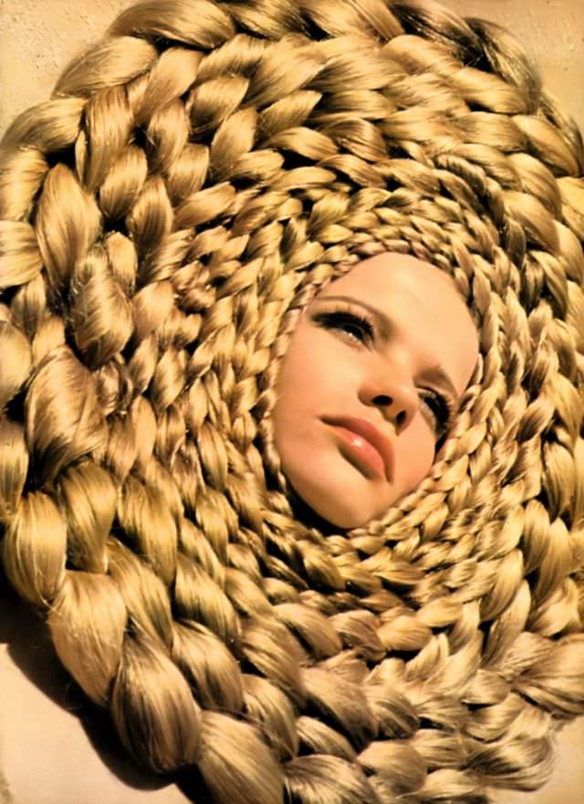 #16 Veruschka’s sun-disc hair by Ara Gallant, Vogue, 1967