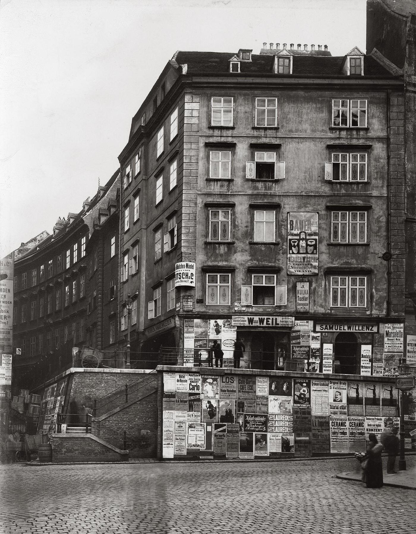 #100 Billboards in Vienna I, Marc Aurel Strasse/corner Sterngasse, 1906