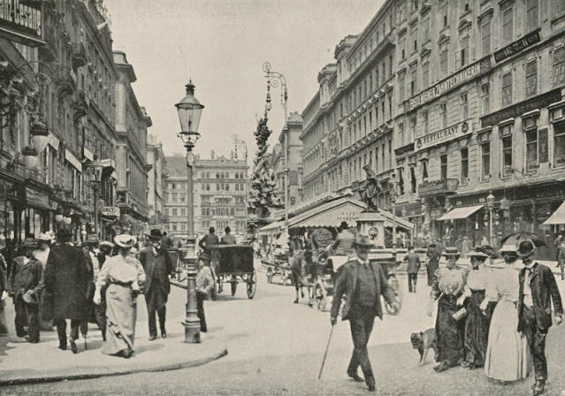 #121 Graben, Vienna, 1900