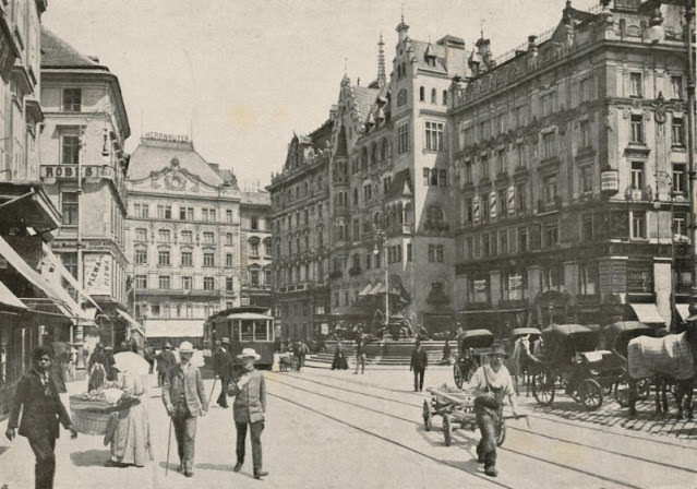 #139 Neuer Markt, Vienna, 1900