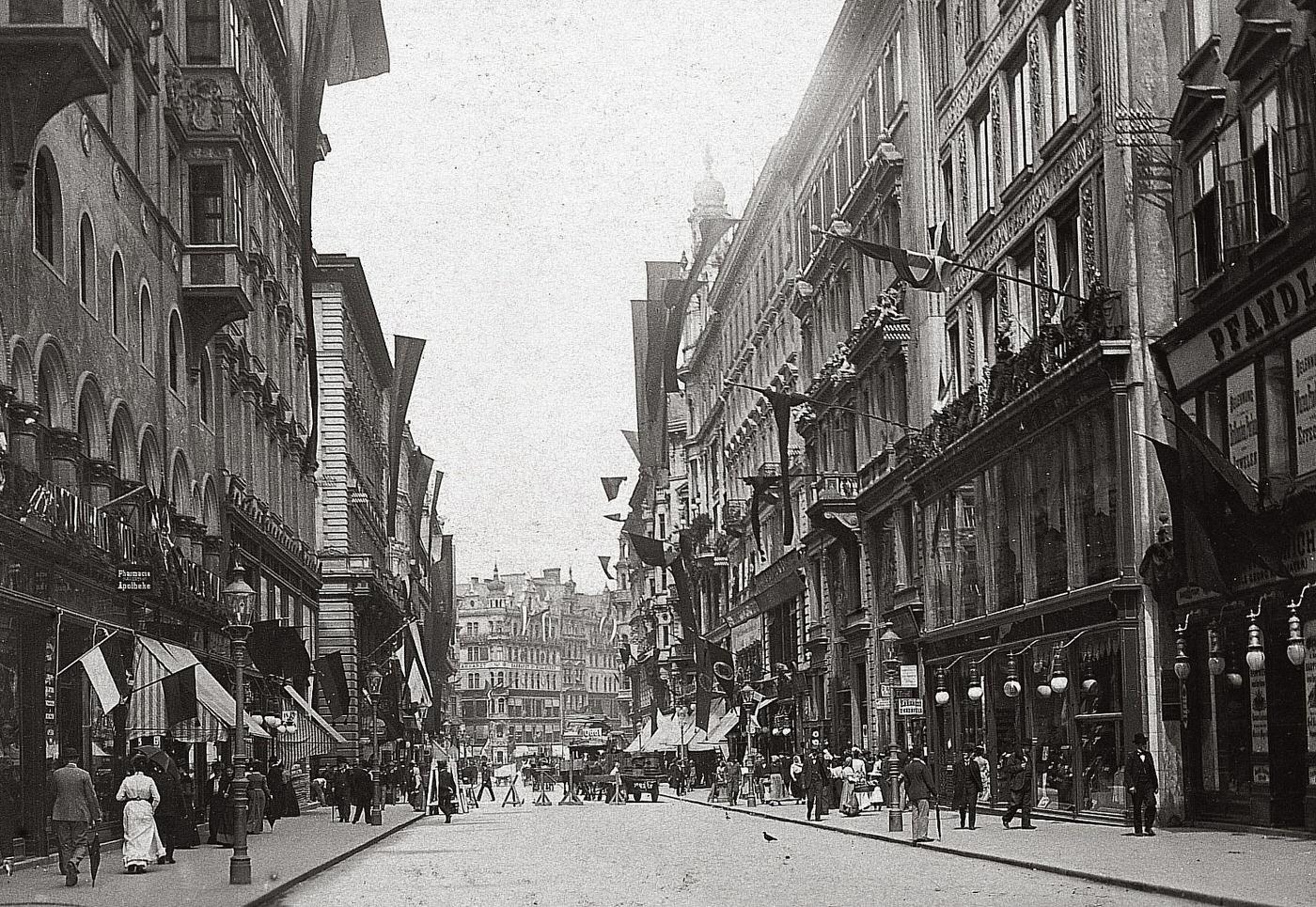 #27 Kaerntner Street towards St. Stephan’s square, 1905