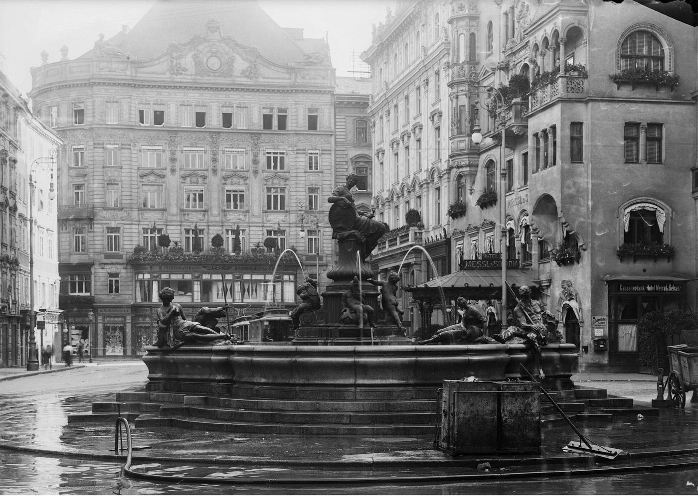 #64 The Donnerbrunnen at the Neuer Markt, right the hotel Meissl and Schadn, Vienna, Around 1900