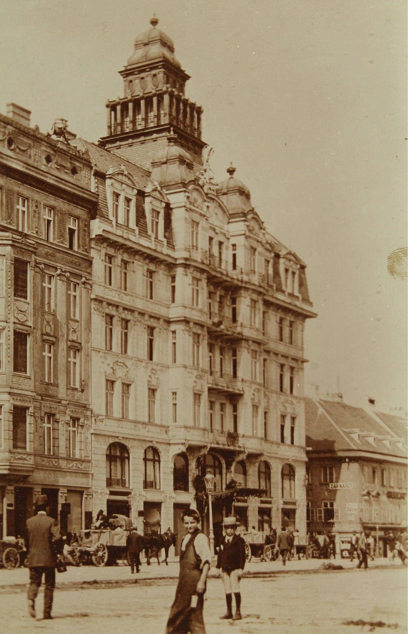 #83 The Renovated Theater An Der Wien In Vienna Of The Left Line, Mariahilf district after modification by Fellner & Helmer in 1902, About 1905