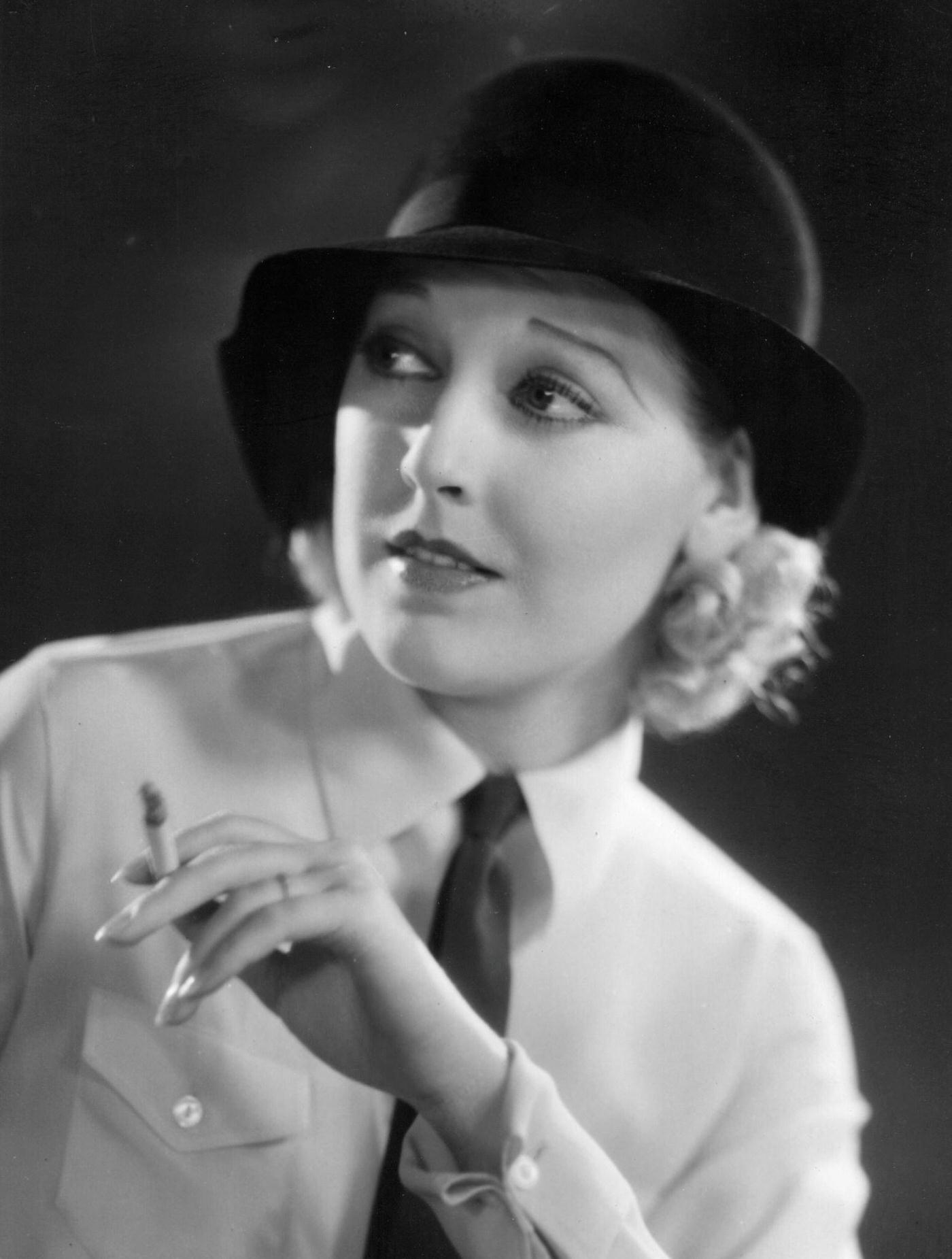 #7 Thelma Todd, the perky American leading lady and heroine of many comedies, starred in Hal Roach comedies, died mid-career, 1935.