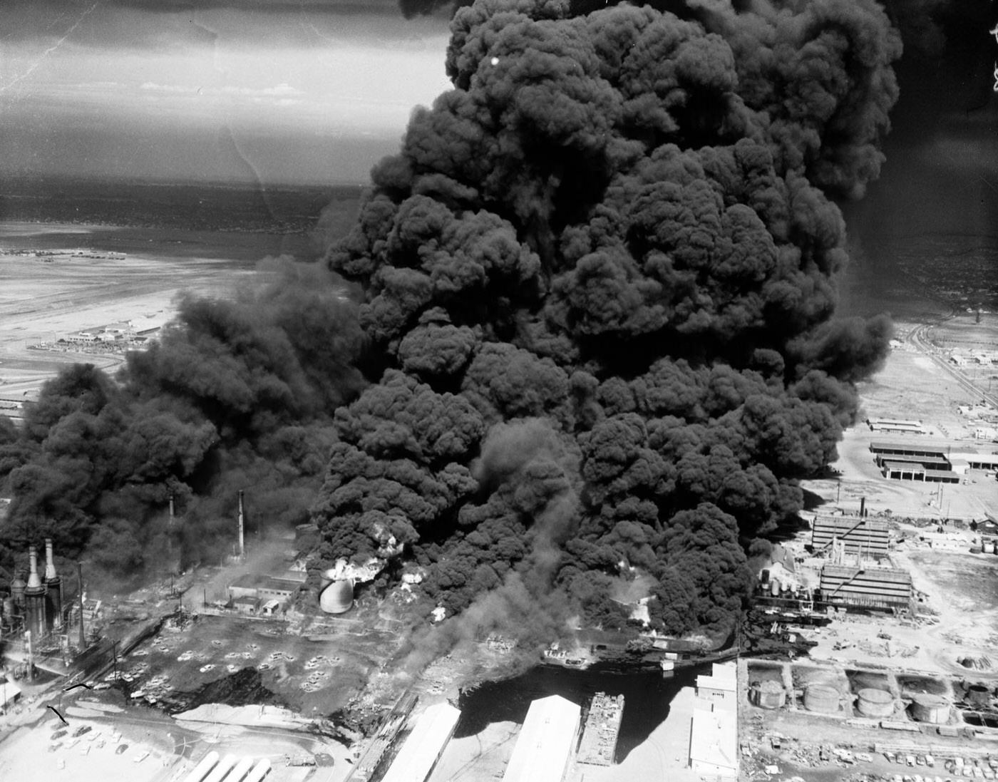#1 Signal Hill Oil Fire, 1958