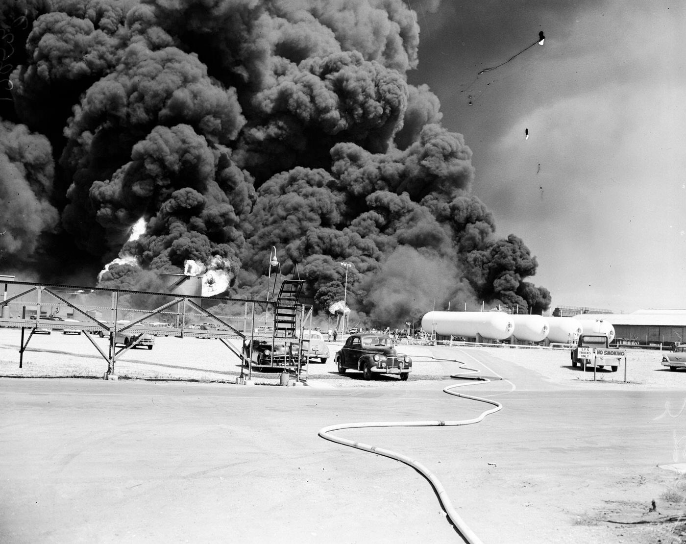 #11 Signal Hill Oil Fire, 1958