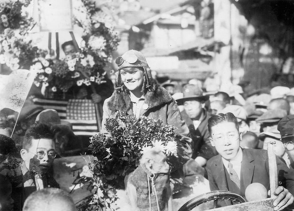 #33 Wanderwell Around the World Victory