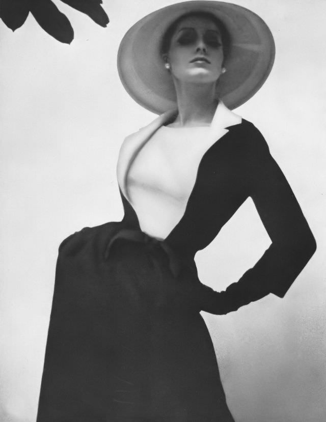 #17 Model in Navy Dress with White Linen Dickey by James Galanos, 1962