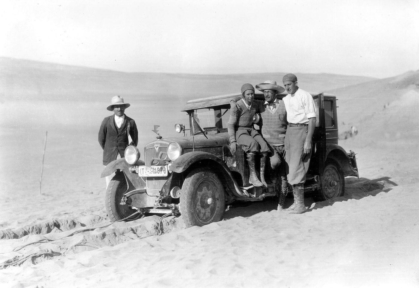 #14 Clärenore Stinnes and Carl-Axel Söderström in Peru, 1928