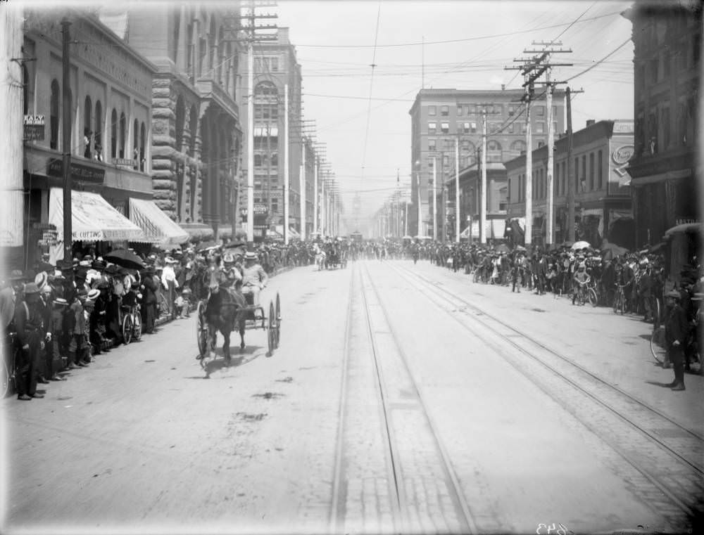 #155 Fireman’s Race For Life filming on 16th Street, 1902.