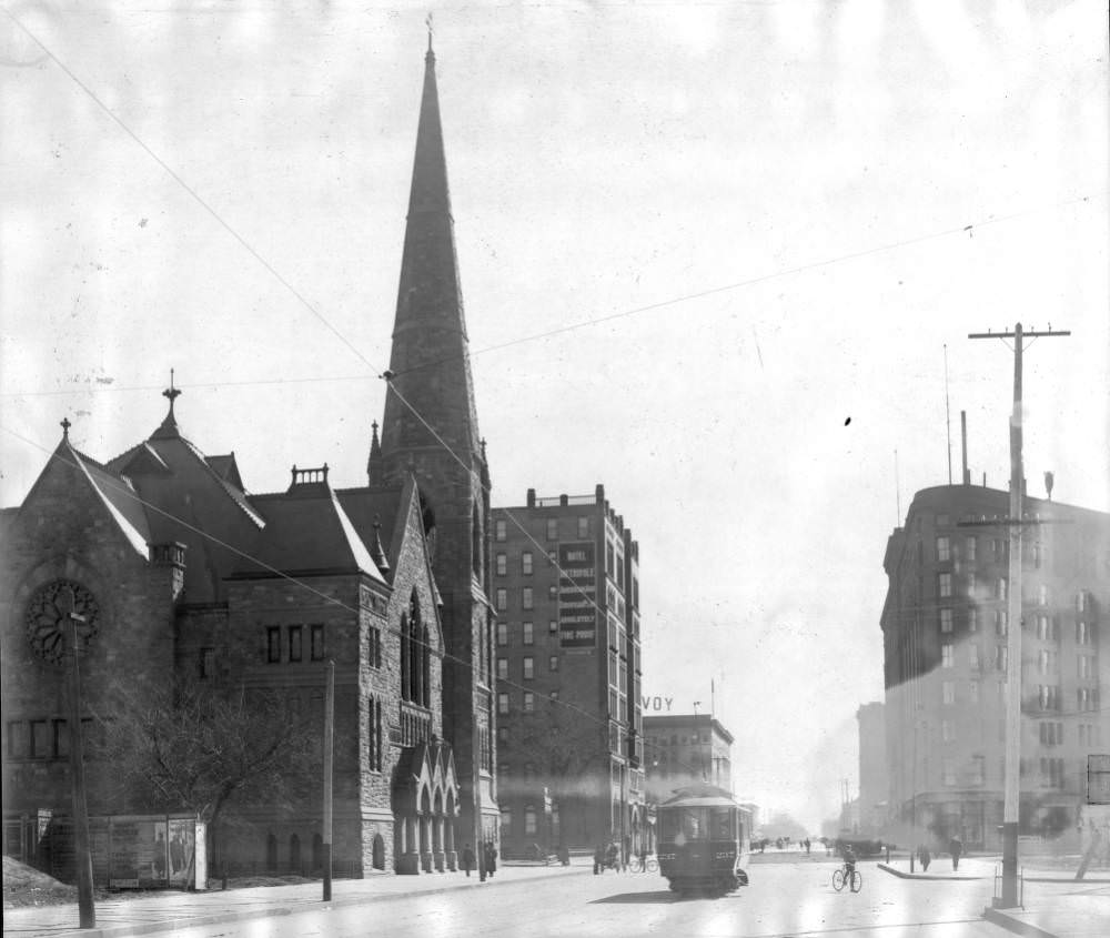 #70 Trolley number 237 on Broadway, featuring various landmarks and billboards, 1905.