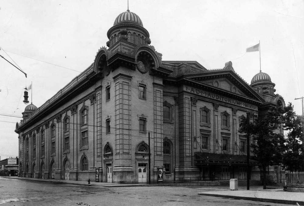 #95 Denver Municipal Auditorium featuring a stone building with domes, 1908