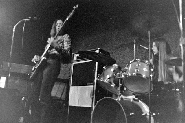 Fanny on the Stage: Pioneering All-Female Rock Band of the 1970s Music