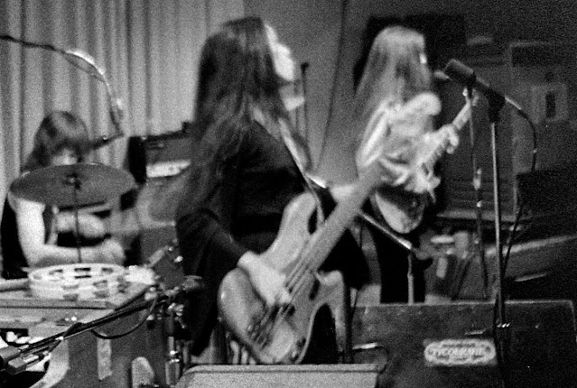Fanny on the Stage: Pioneering All-Female Rock Band of the 1970s Music