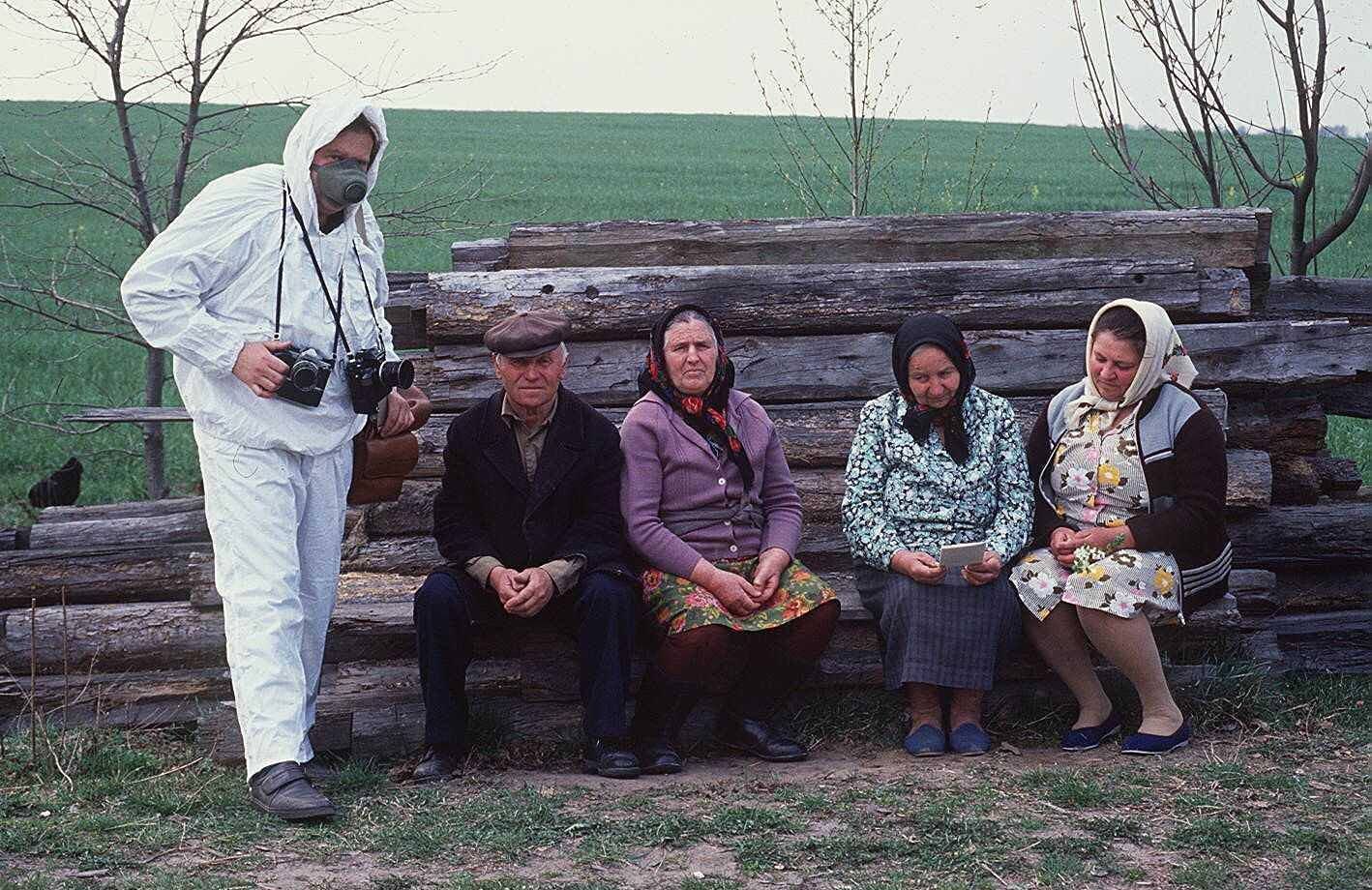 #8 Villagers Return to Contaminated Village Near Kiev After Chernobyl Disaster, 1990