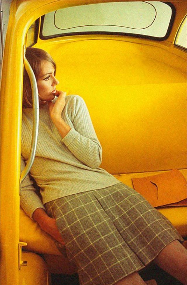 #24 Nicole de la Marge Photographed for French Elle, 1966