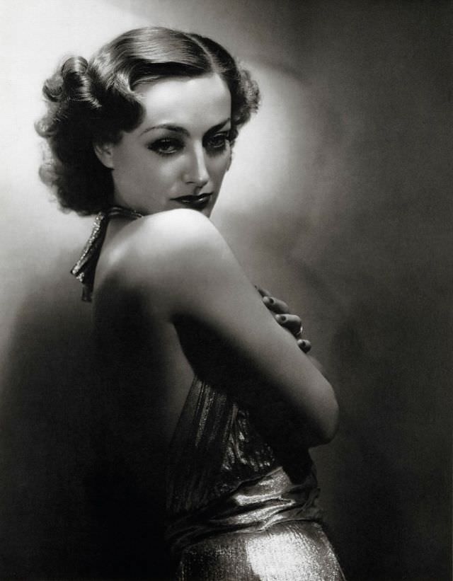 Joan Crawford on the Set of “No More Ladies” (1935): Behind-the-Scenes of a Classic Film Movies