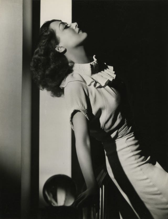 Joan Crawford on the Set of “No More Ladies” (1935): Behind-the-Scenes of a Classic Film Movies