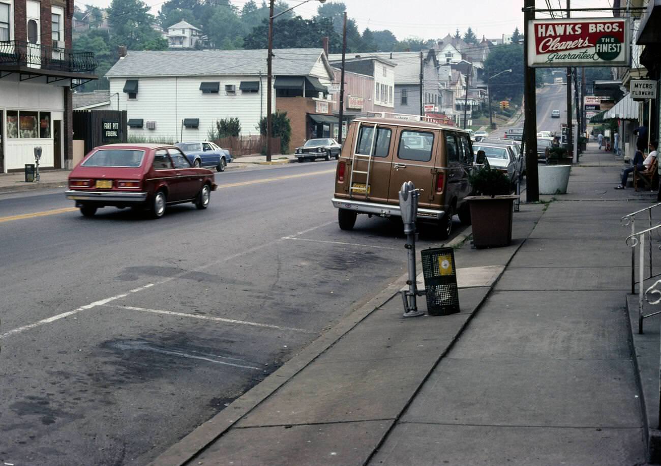 #13 Street scenery in 1980s Pittsburgh, Pennsylvania, 1981.