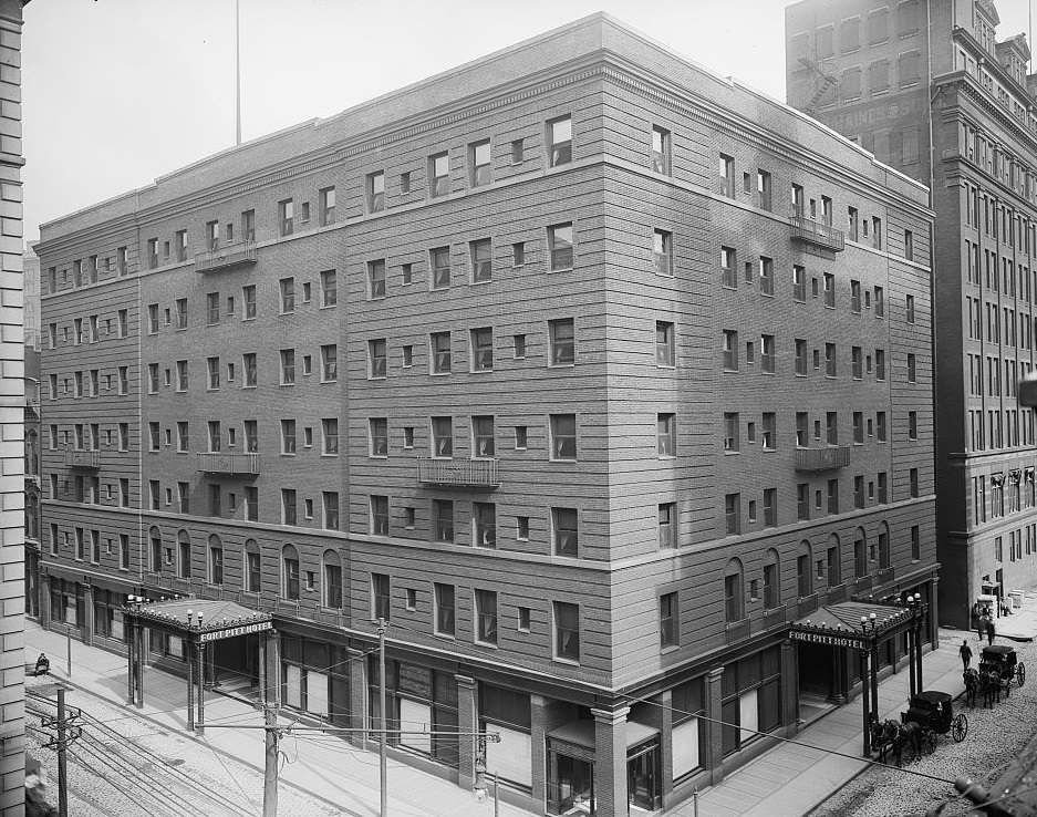 #24 Fort Pitt Hotel in Pittsburgh, early 1900s.