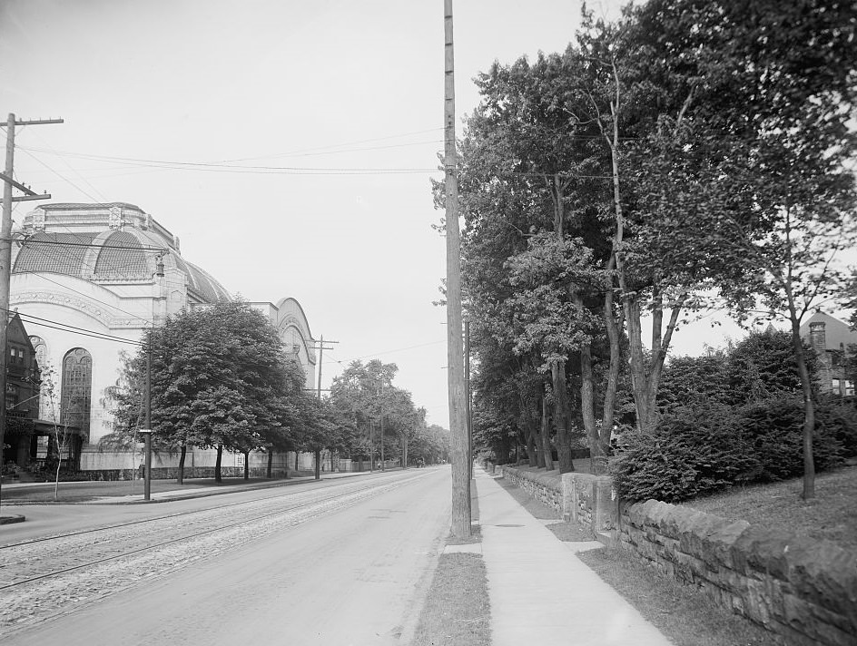 #43 Rodeph Shalom Synagogue & Fifth Avenue, Pittsburgh, Pennsylvania, 1900s