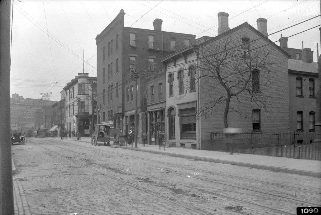 #102 Sixth Avenue, east side from Wylie to Fifth Avenue, 1912