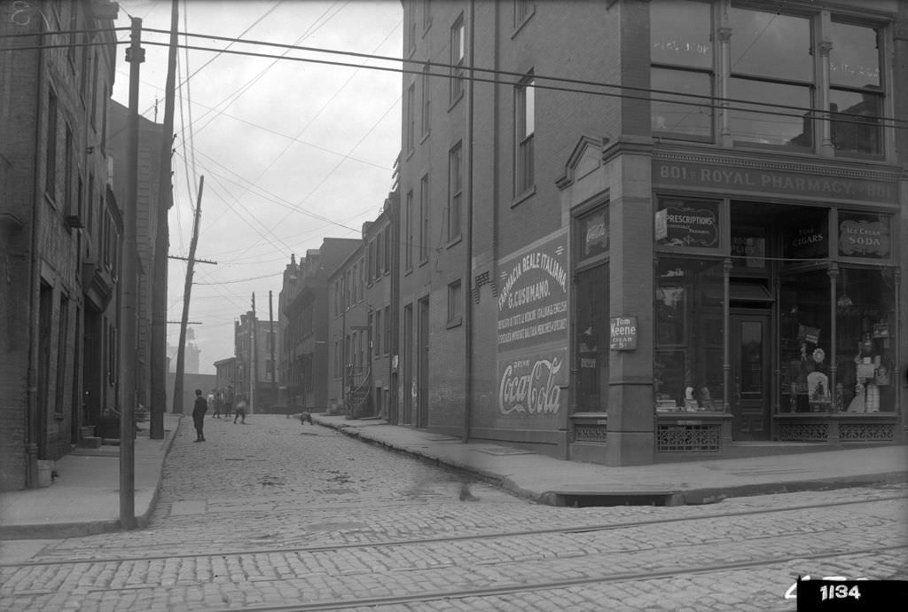 #115 Chatham and Wylie, northwest corner looking north, 1912