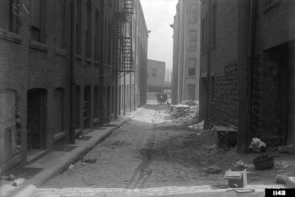 #124 O’Neil Alley, north from Strawberry Way, 1912