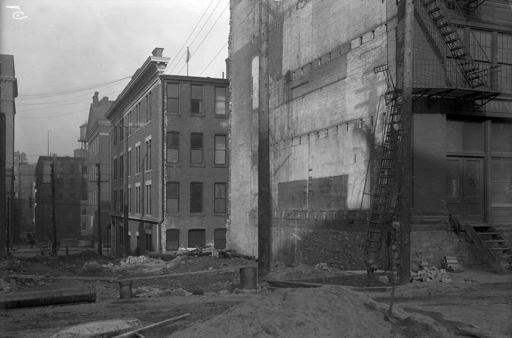 #89 Hump Lowering, Strawberry Way looking west, 1912