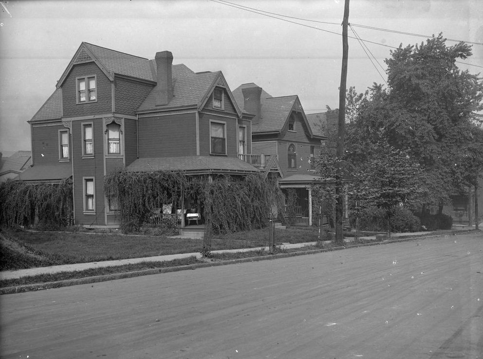 #62 Homes on Maryland Avenue opposite Tay Way, 1920.