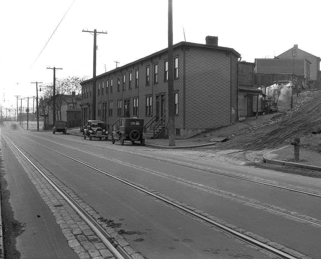 #81 Properties on California Avenue at Marvista intersection, 1929.
