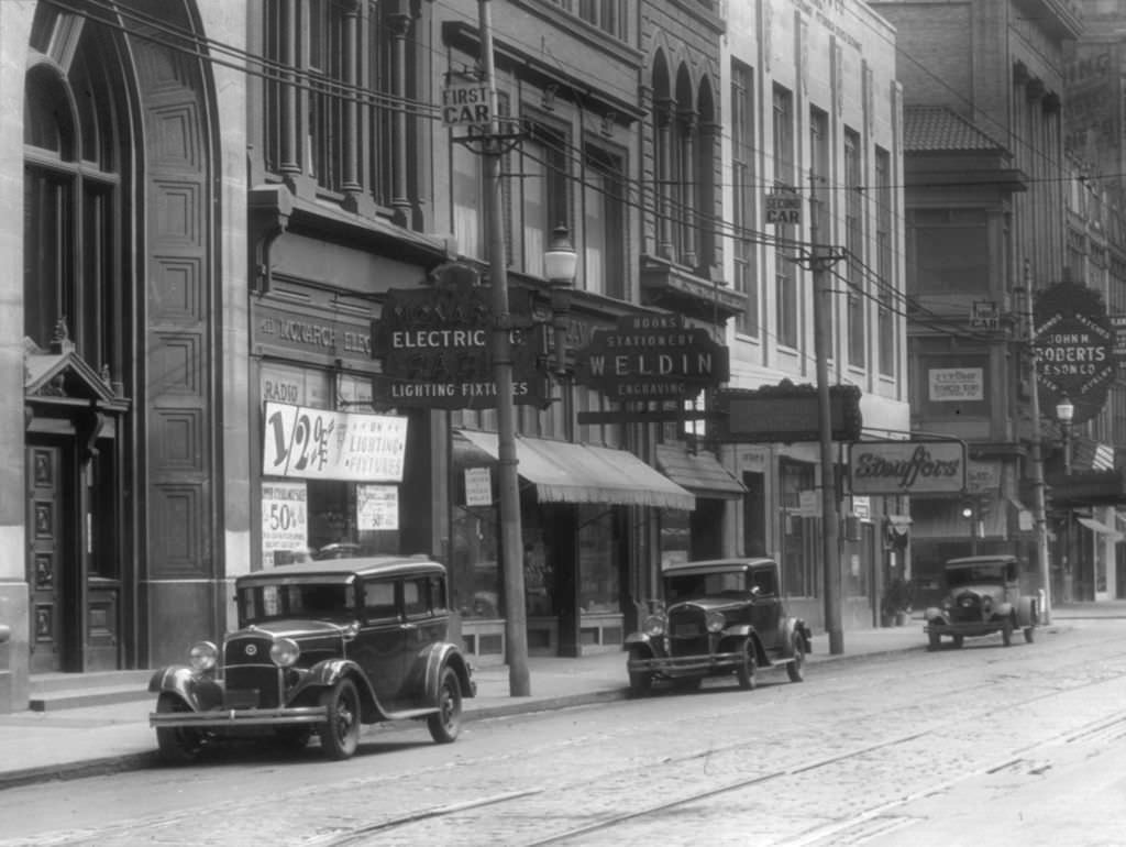 #107 Wood Street Shops, includes Monarch Electric and more, 1931