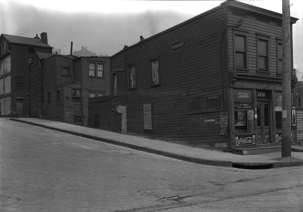 #114 15th Street corner of Pike Street, shows No. 1426, 1931