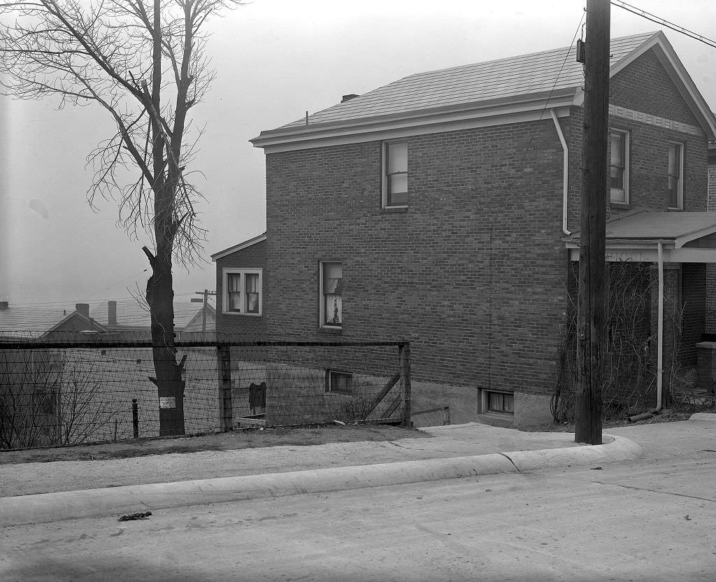 #125 2016 Delrose Street house near Kleiner Way, 1933
