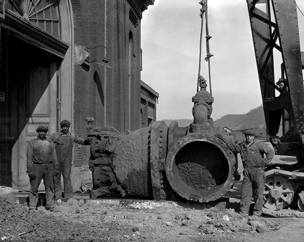 #129 Brilliant Pumping Station, Ludlow 42″ valve
