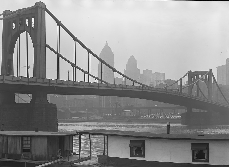 #22 Allegheny River bridge, Pittsburgh, Pennsylvania, 1938.