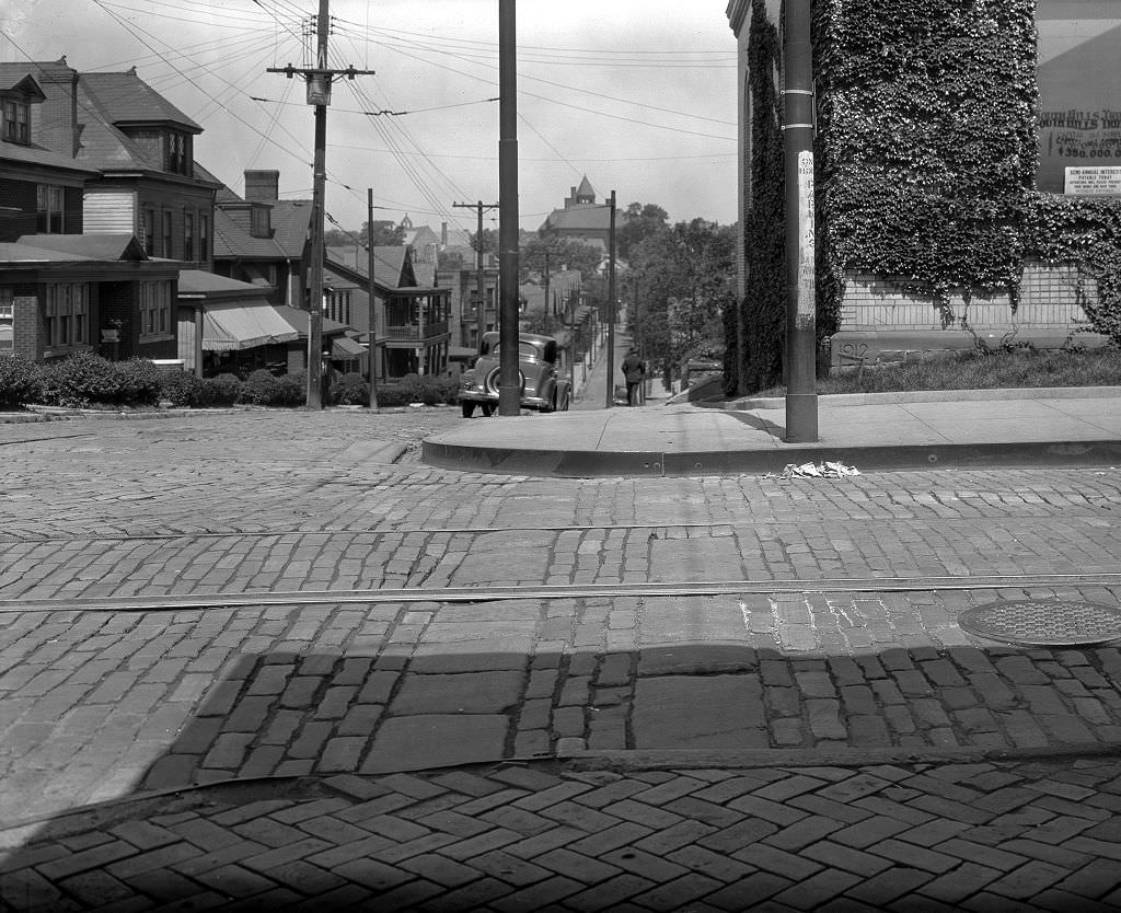 #27 West Sycamore and Shiloh Streets, Pittsburgh, Pennsylvania, 1933.