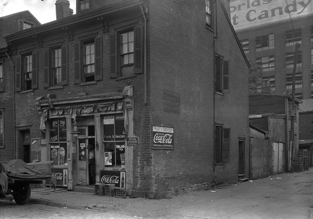 #30 West Lacock Street, Pittsburgh, Pennsylvania, 1933.